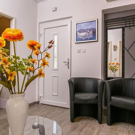 Apartments Beba - Peaceful Location Trogir Exteriör bild