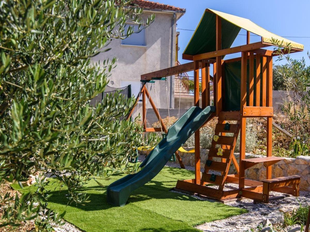 Apartments Beba - Peaceful Location Trogir Exteriör bild