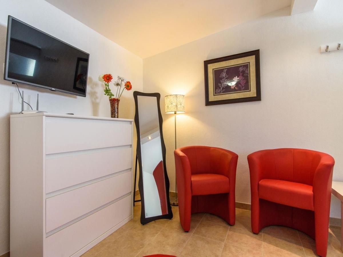 Apartments Beba - Peaceful Location Trogir Exteriör bild