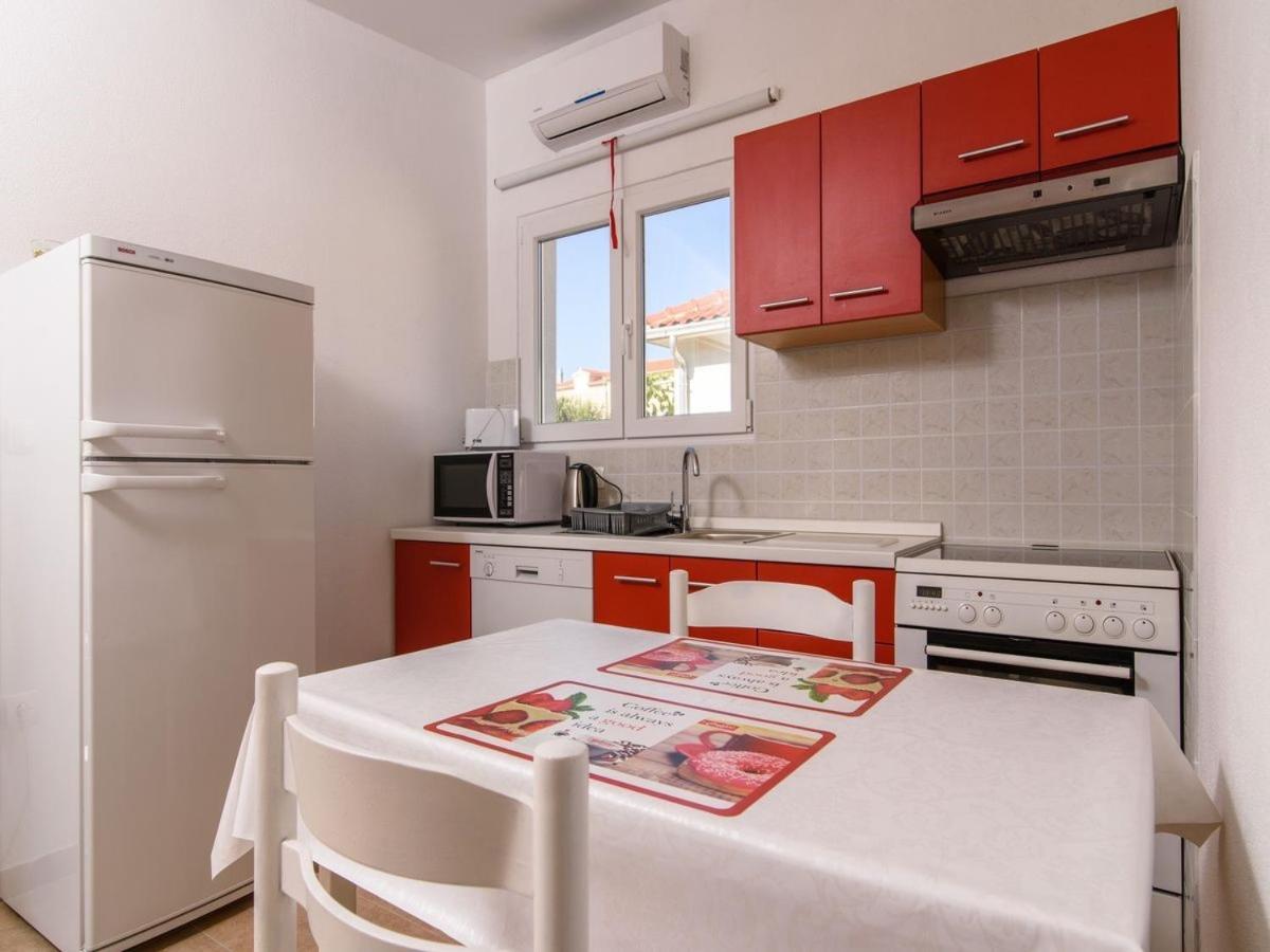 Apartments Beba - Peaceful Location Trogir Exteriör bild