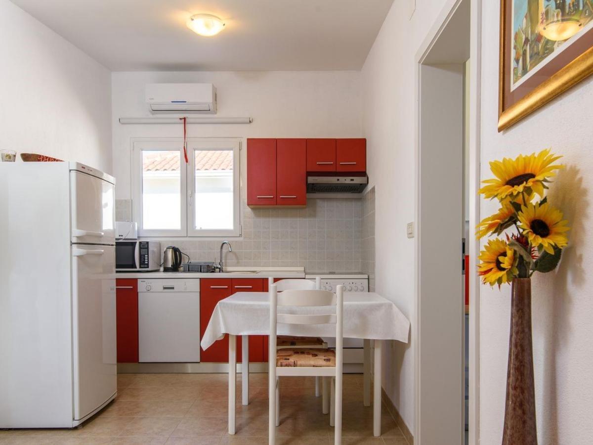 Apartments Beba - Peaceful Location Trogir Exteriör bild