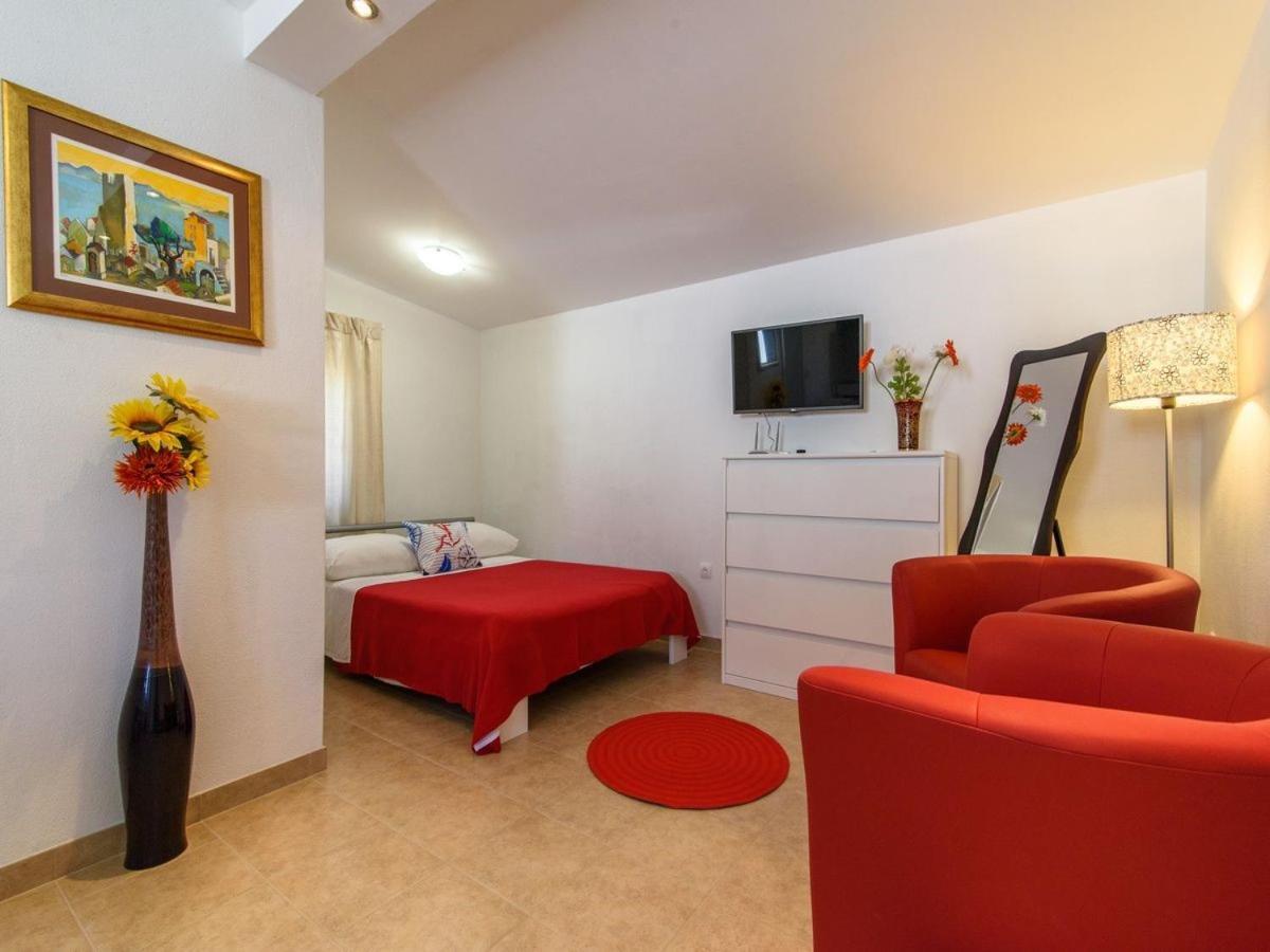 Apartments Beba - Peaceful Location Trogir Exteriör bild